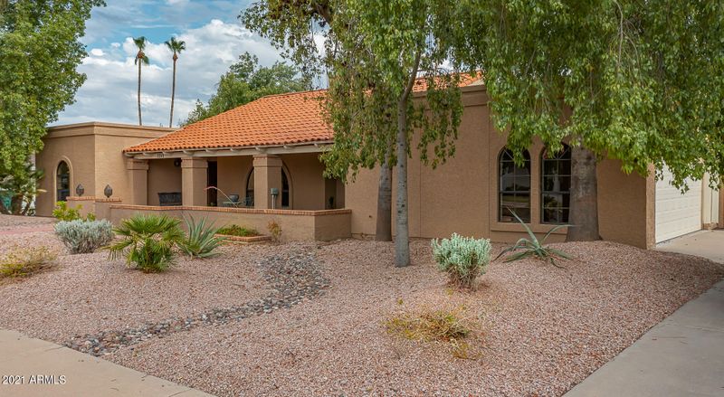 2261 E Jensen St, Mesa, AZ 85213