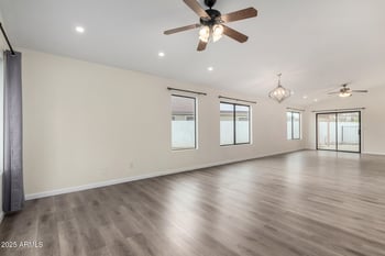 22616 31st Dr, Phoenix, AZ 85027