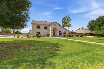 2263 E Riverdale St, Mesa, AZ 85213
