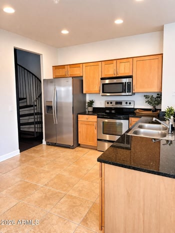 2264 E Huntington Dr, Phoenix, AZ 85040