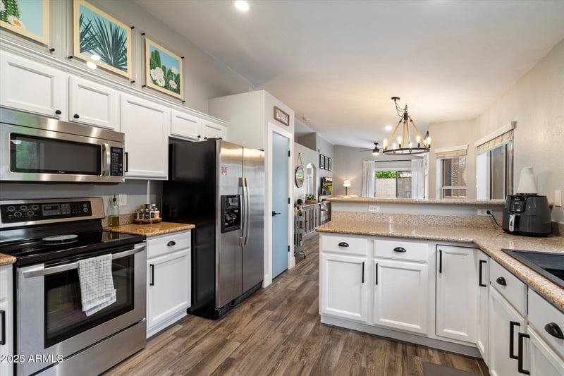 2264 Monona Dr, Phoenix, AZ 85024
