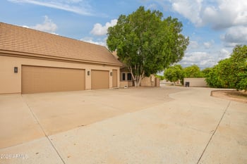 2264 39th Cir, Mesa, AZ 85215