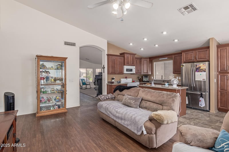 2265 Manor Dr, Gilbert, AZ 85296