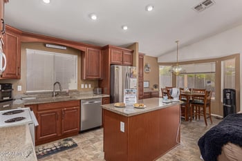 2265 Manor Dr, Gilbert, AZ 85296