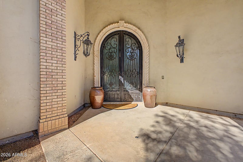 2266 E Mallory Cir, Mesa, AZ 85213