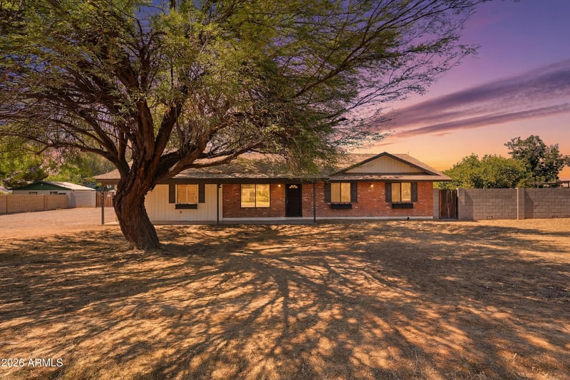 2266 E Willis Rd, Gilbert, AZ 85297