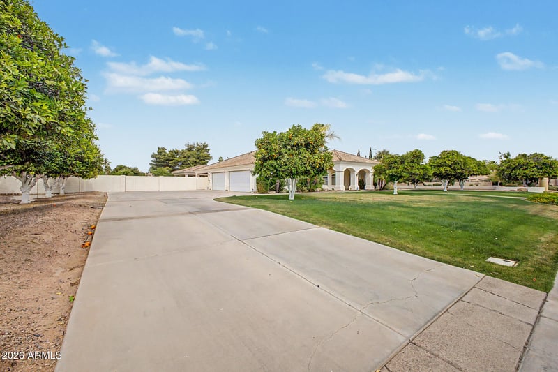 2266 N Lemon St, Mesa, AZ 85215