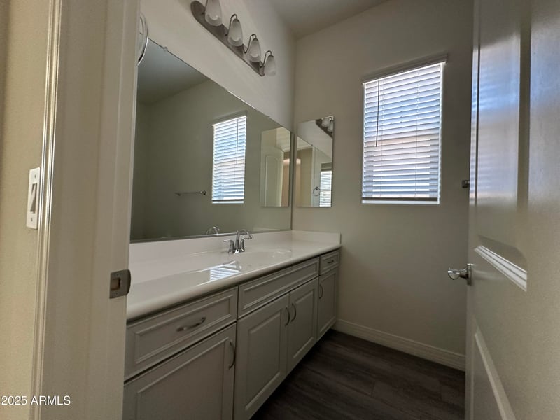 22698 Saddle Way, Queen Creek, AZ 85142