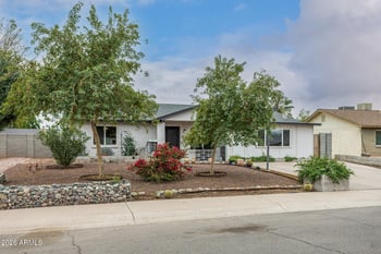 227 Auburn Dr, Tempe, AZ 85283