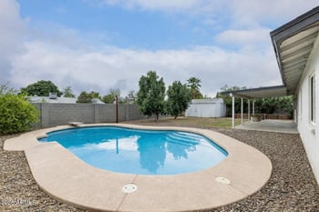 227 Auburn Dr, Tempe, AZ 85283