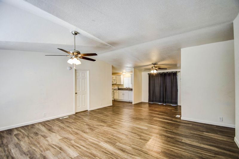 227 E Michelle Dr, Phoenix, AZ 85022