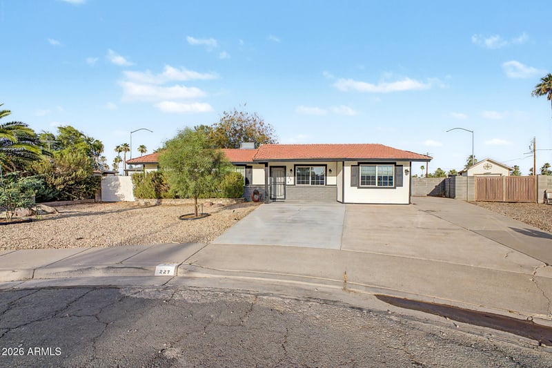 227 Winthrop Cir, Mesa, AZ 85213