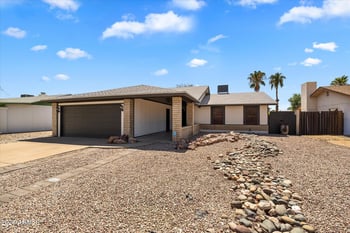 227 W Taro Ln, Phoenix, AZ 85027