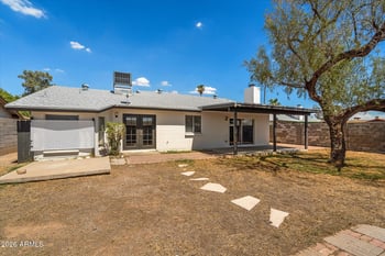 227 W Taro Ln, Phoenix, AZ 85027
