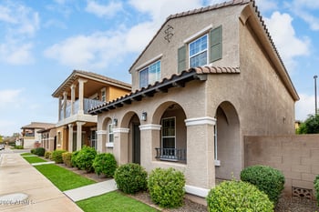 2270 Deerfield Ln, Gilbert, AZ 85295