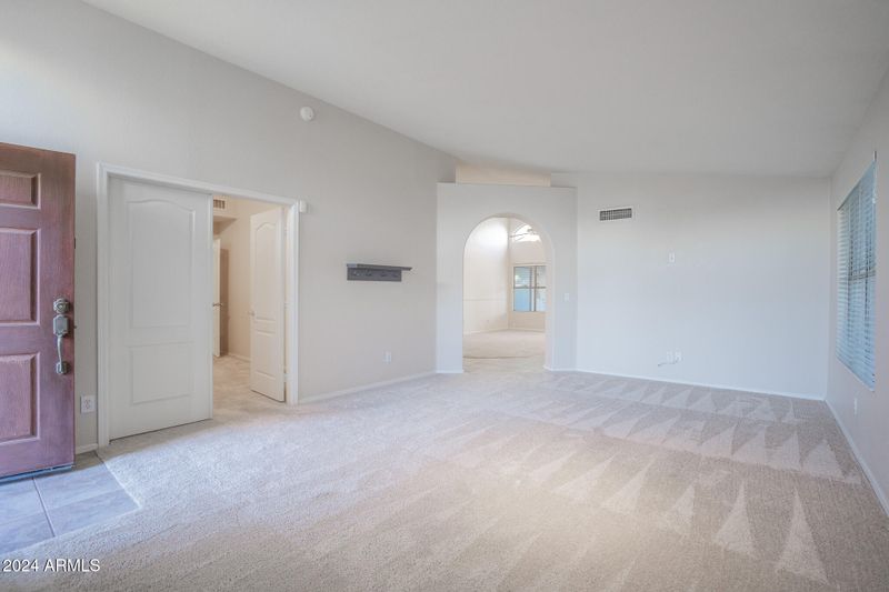 2270 E Elgin St, Chandler, AZ 85225