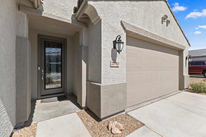 22703 184th Ln, Surprise, AZ 85387