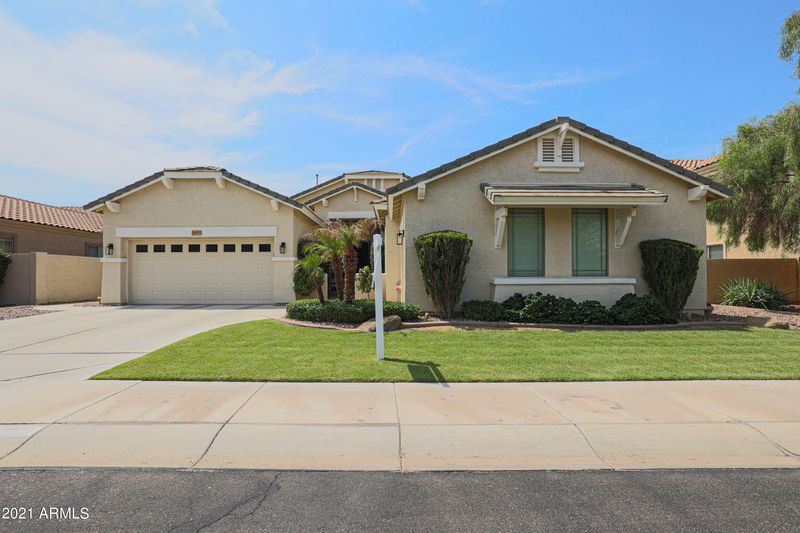 2271 E Indigo Dr, Chandler, AZ 85286