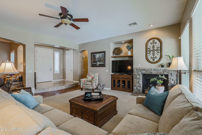 2271 E Indigo Dr, Chandler, AZ 85286