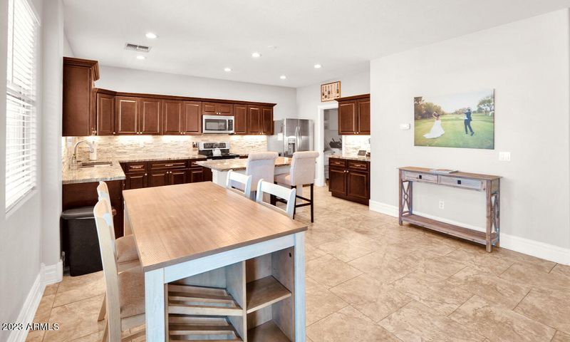 22710 N 17th St, Phoenix, AZ 85024