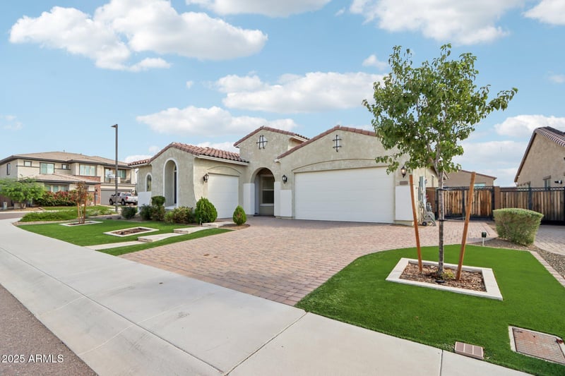 22721 34th St, Phoenix, AZ 85050