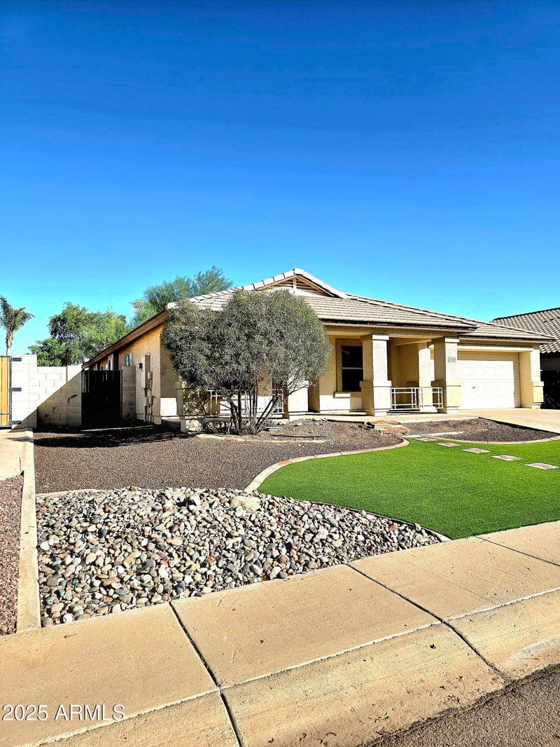 22729 103rd Ln, Peoria, AZ 85383