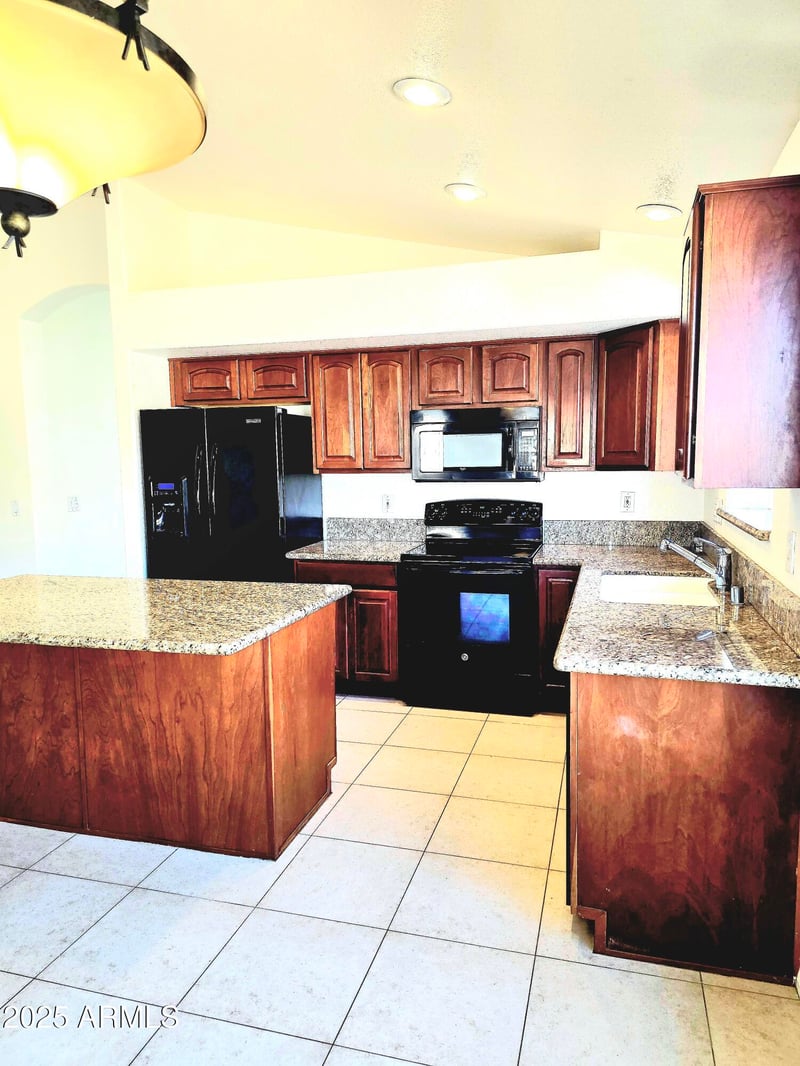 22729 103rd Ln, Peoria, AZ 85383