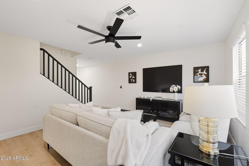 2275 Hazeltine Way, Chandler, AZ 85249