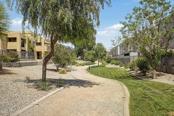 2275 Harmont Dr, Phoenix, AZ 85021