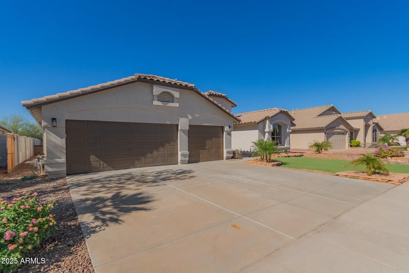 22760 103rd Ln, Peoria, AZ 85383