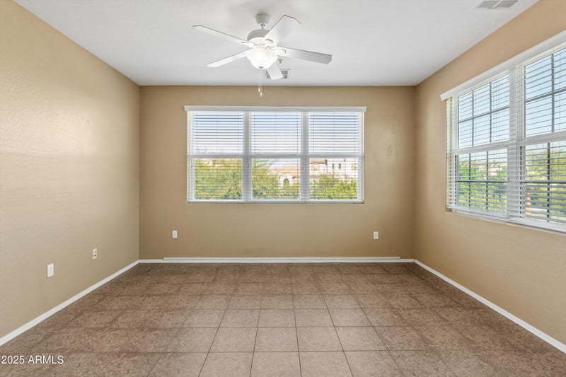 2277 Huntington Dr, Phoenix, AZ 85040