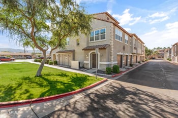 2277 Huntington Dr, Phoenix, AZ 85040