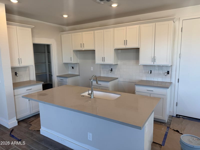 2279 S Swan Ct, Gilbert, AZ 85295
