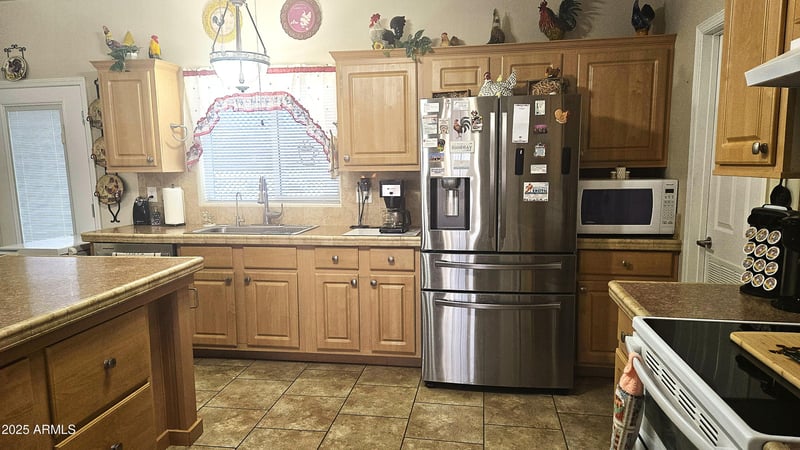 228 72nd Cir, Mesa, AZ 85208