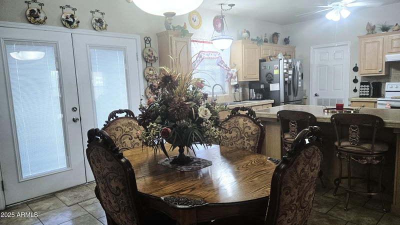 228 72nd Cir, Mesa, AZ 85208