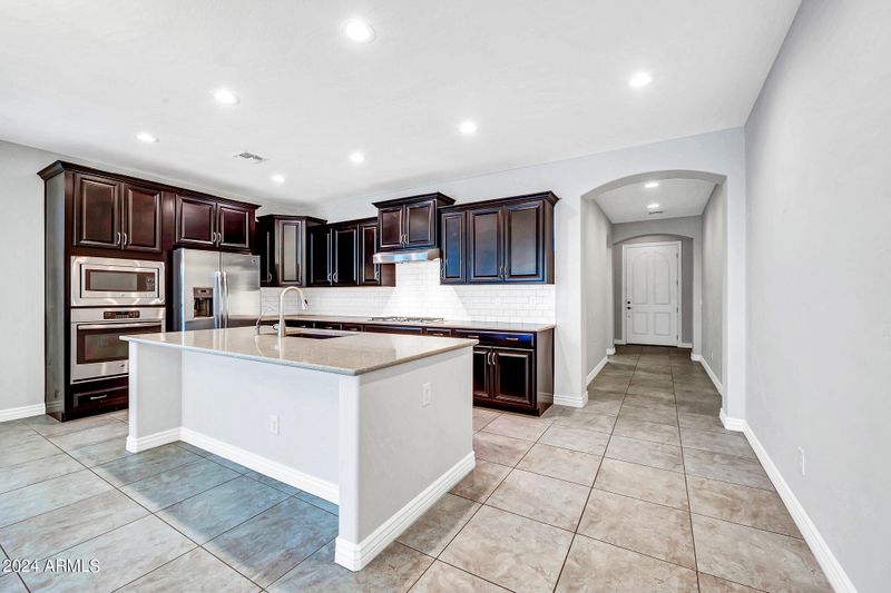 228 E Canyon Way, Chandler, AZ 85249