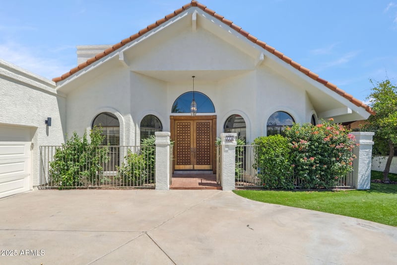 228 Royal Palm Rd, Phoenix, AZ 85021