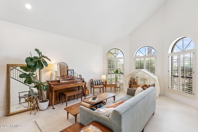 228 Royal Palm Rd, Phoenix, AZ 85021
