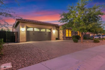 2282 Tomahawk Dr, Gilbert, AZ 85298