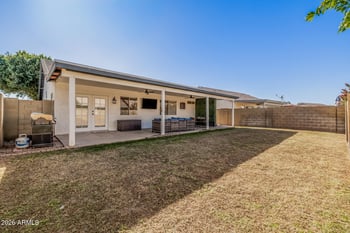 2284 Stottler Dr, Gilbert, AZ 85296