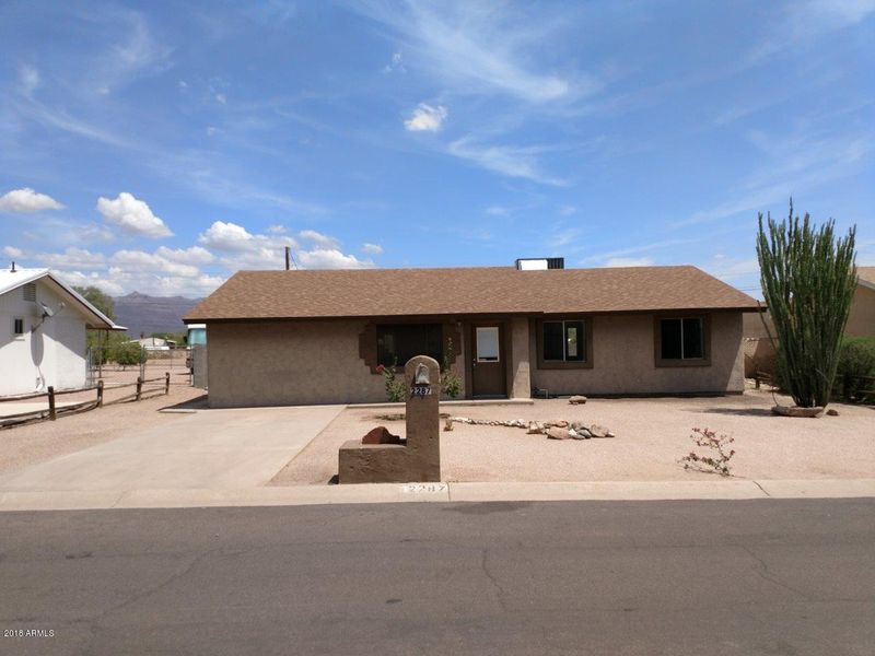 2287 S Cactus Rd, Apache Junction, AZ 85119