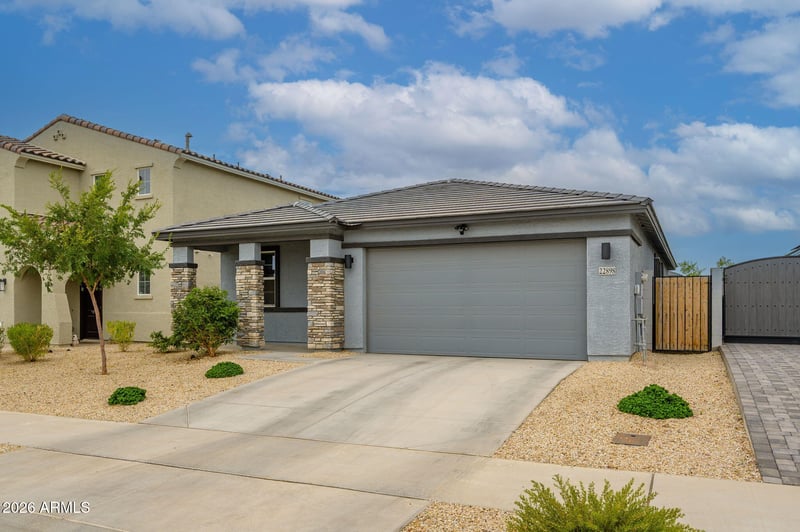 22898 182nd Ln, Surprise, AZ 85387