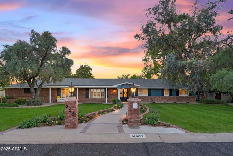 229 Berridge Ln, Phoenix, AZ 85013