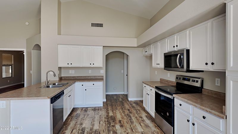 229 E Clairidge Dr, San Tan Valley, AZ 85143