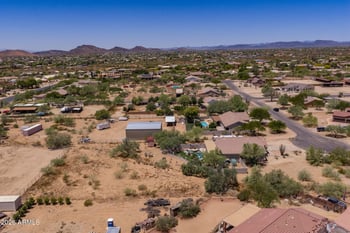 229 Jordon Ln, Phoenix, AZ 85086