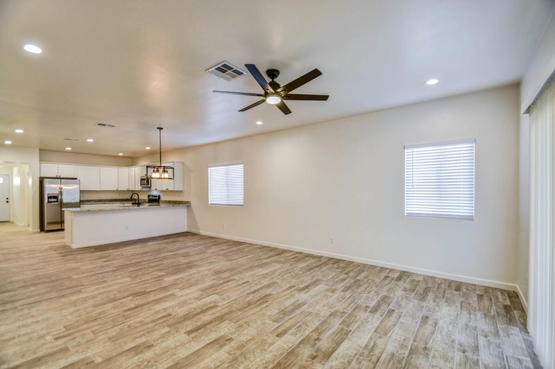 229 S 3rd St, Avondale, AZ 85323