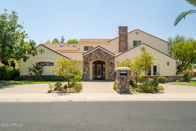 229 Vista Ave, Phoenix, AZ 85021