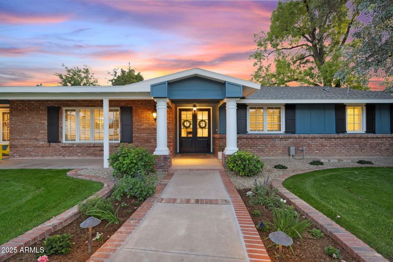 229 W Berridge Ln, Phoenix, AZ 85013