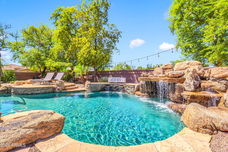 2290 Emerson Pl, Chandler, AZ 85286