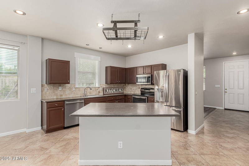 22905 19th Way, Phoenix, AZ 85024